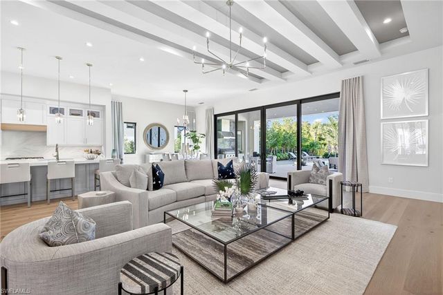 2051 Cambridge Park DR, Naples, FL 34109