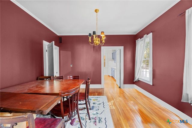 1006 Maple Street, Lockhart, TX 78644