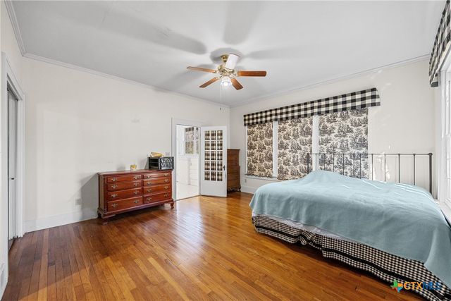 1006 Maple Street, Lockhart, TX 78644