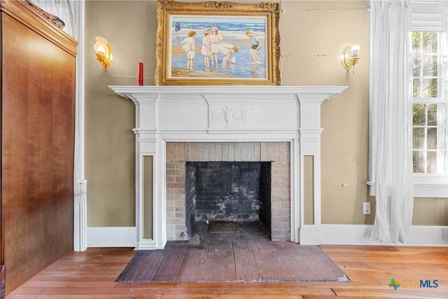 1006 Maple Street, Lockhart, TX 78644