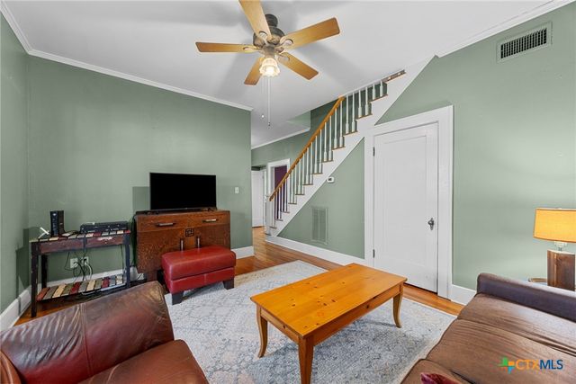 1006 Maple Street, Lockhart, TX 78644