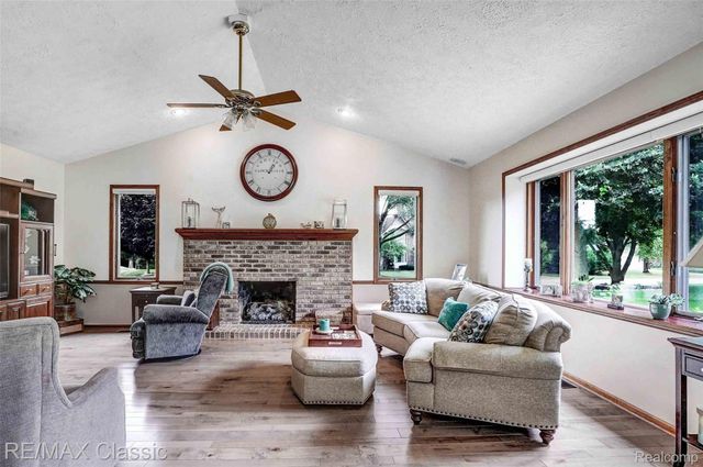 61653 GLENWOOD TRL Trail, Washington Township, MI 48094