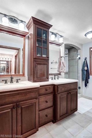 61653 GLENWOOD TRL Trail, Washington Township, MI 48094