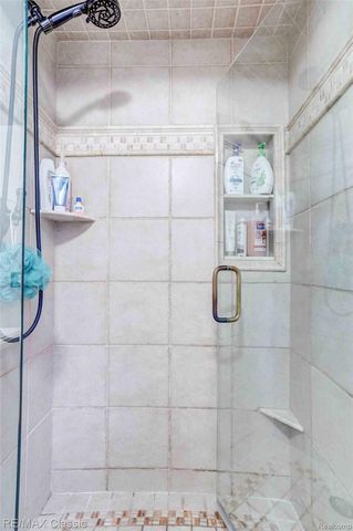 61653 GLENWOOD TRL Trail, Washington Township, MI 48094