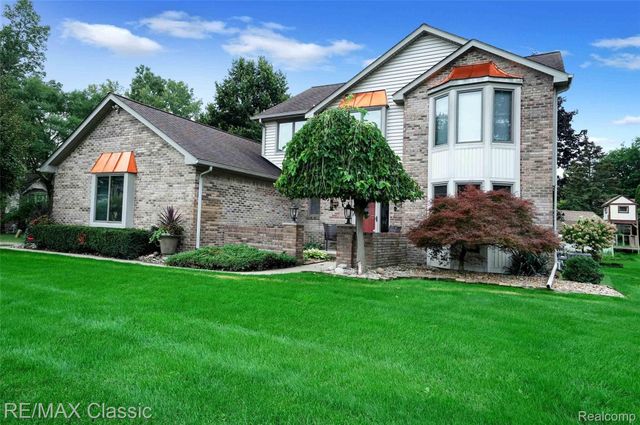 61653 GLENWOOD TRL Trail, Washington Township, MI 48094
