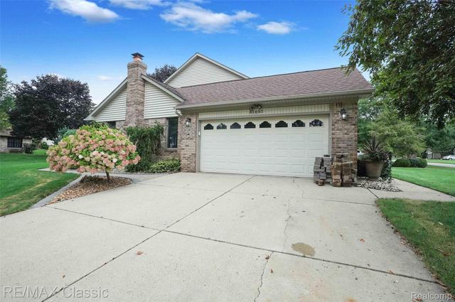 61653 GLENWOOD TRL Trail, Washington Township, MI 48094
