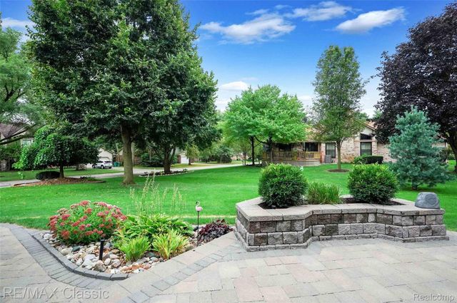 61653 GLENWOOD TRL Trail, Washington Township, MI 48094