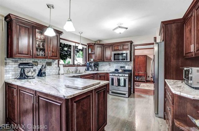 61653 GLENWOOD TRL Trail, Washington Township, MI 48094