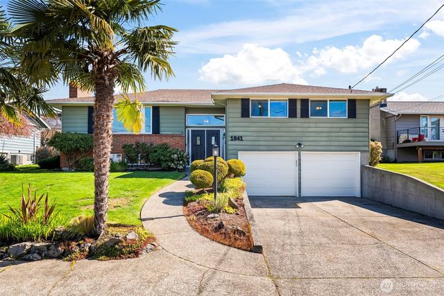 1841 N Lenore Drive, Tacoma, WA 98406