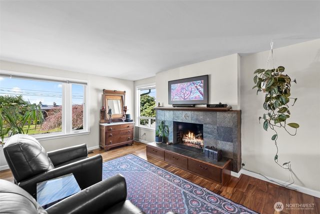 1841 N Lenore Drive, Tacoma, WA 98406