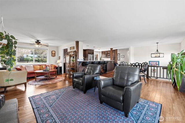 1841 N Lenore Drive, Tacoma, WA 98406