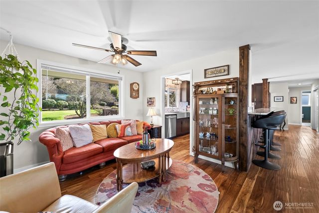 1841 N Lenore Drive, Tacoma, WA 98406