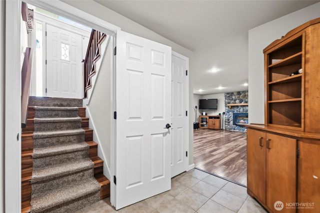 1841 N Lenore Drive, Tacoma, WA 98406