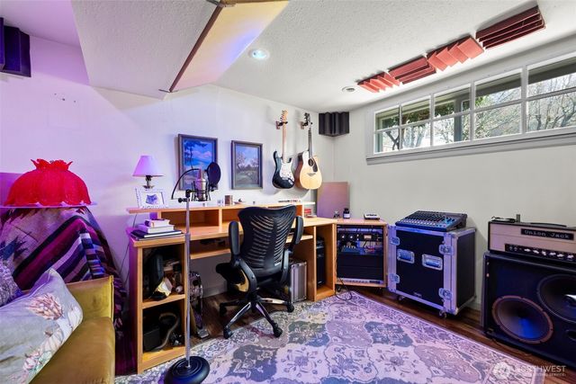 1841 N Lenore Drive, Tacoma, WA 98406