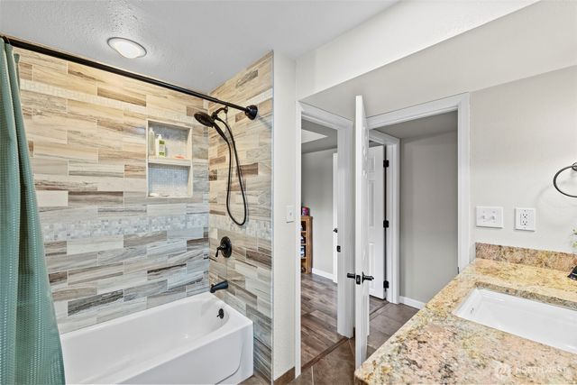 1841 N Lenore Drive, Tacoma, WA 98406