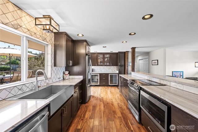 1841 N Lenore Drive, Tacoma, WA 98406