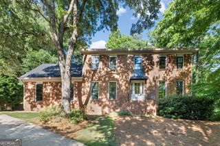 140 N Bluff, Alpharetta, GA 30004