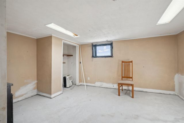 226 Campbell Avenue, Waterloo, IA 50701