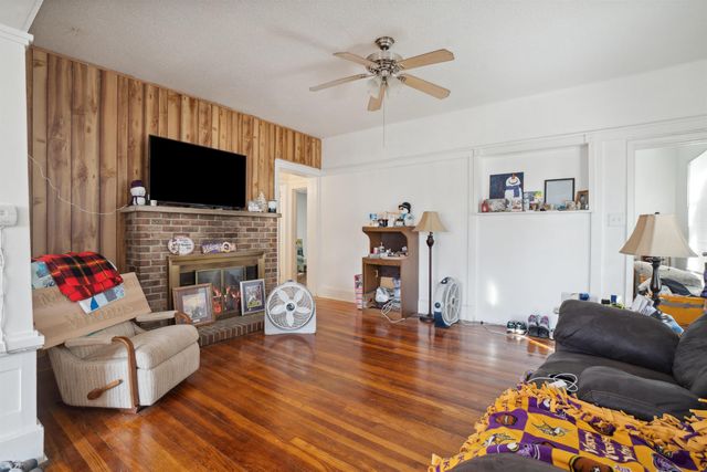 226 Campbell Avenue, Waterloo, IA 50701