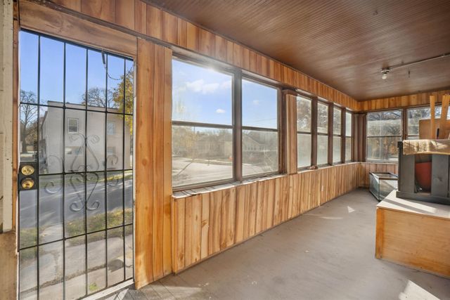 226 Campbell Avenue, Waterloo, IA 50701