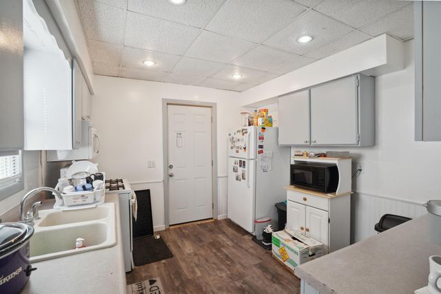 226 Campbell Avenue, Waterloo, IA 50701