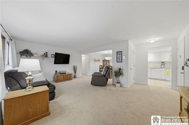 100 Carriage Drive 4, Orchard Park, NY 14127