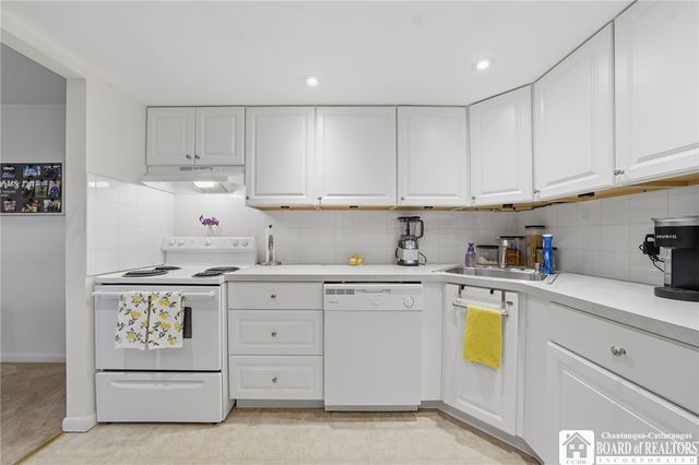 100 Carriage Drive 4, Orchard Park, NY 14127