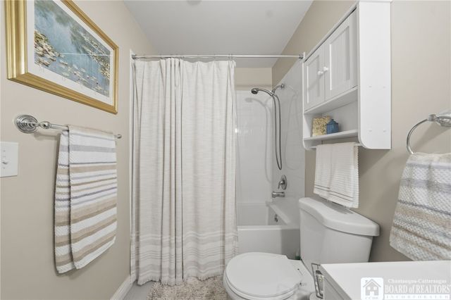 100 Carriage Drive 4, Orchard Park, NY 14127