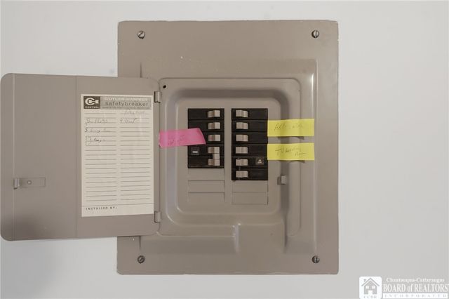 100 Carriage Drive 4, Orchard Park, NY 14127