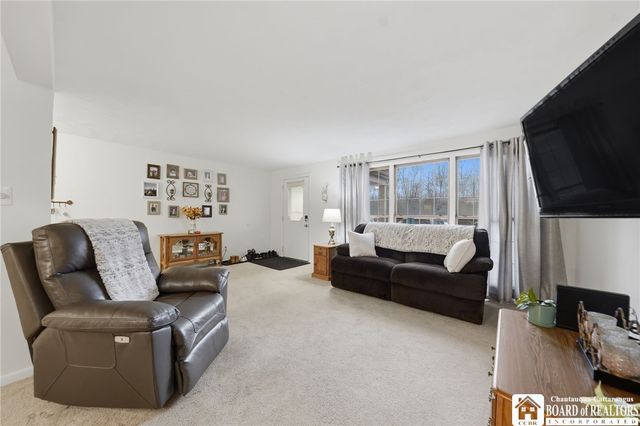 100 Carriage Drive 4, Orchard Park, NY 14127