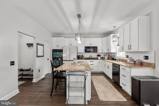 64 CHARTER GATE DR, Fredericksburg, VA 22406