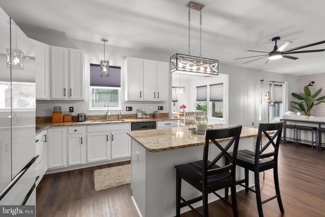 64 CHARTER GATE DR, Fredericksburg, VA 22406