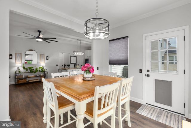 64 CHARTER GATE DR, Fredericksburg, VA 22406