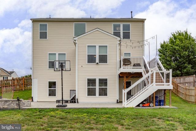 64 CHARTER GATE DR, Fredericksburg, VA 22406