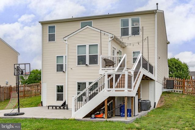 64 CHARTER GATE DR, Fredericksburg, VA 22406