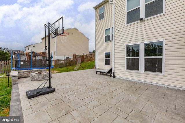 64 CHARTER GATE DR, Fredericksburg, VA 22406