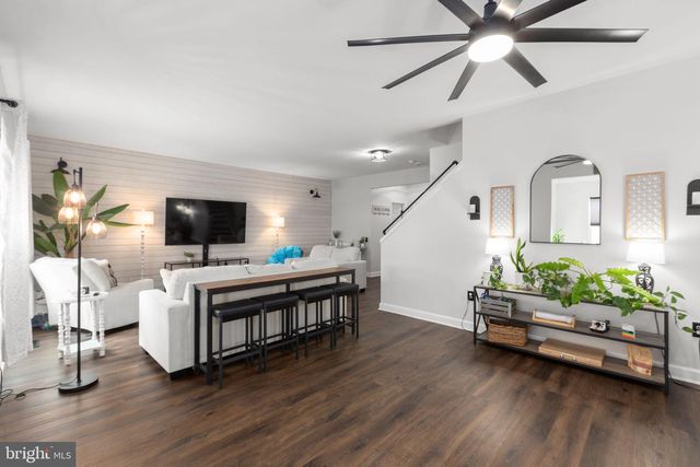 64 CHARTER GATE DR, Fredericksburg, VA 22406