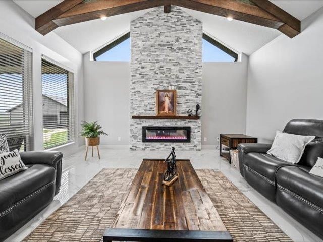 11975 W Cherese Cir, Wichita, KS 67215