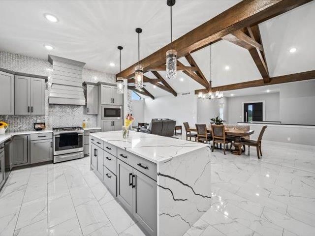 11975 W Cherese Cir, Wichita, KS 67215