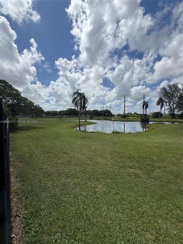 7443 Twin Sabal Dr, Miami Lakes, FL 33014