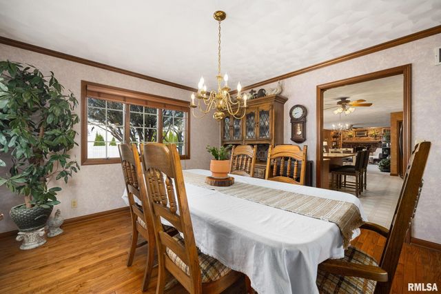 121 WOODCREST Avenue, Morton, IL 61550