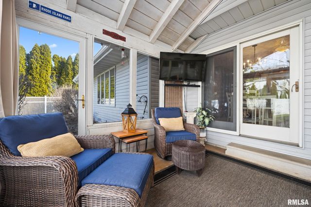 121 WOODCREST Avenue, Morton, IL 61550