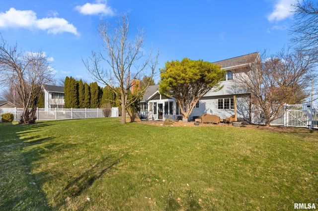 121 WOODCREST Avenue, Morton, IL 61550