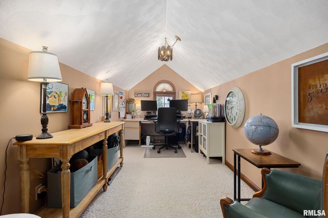 121 WOODCREST Avenue, Morton, IL 61550