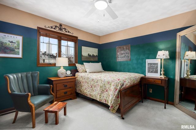 121 WOODCREST Avenue, Morton, IL 61550