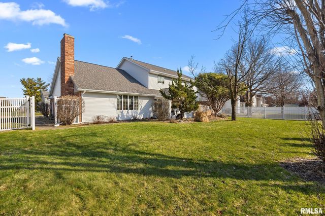 121 WOODCREST Avenue, Morton, IL 61550