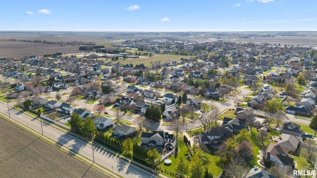 121 WOODCREST Avenue, Morton, IL 61550