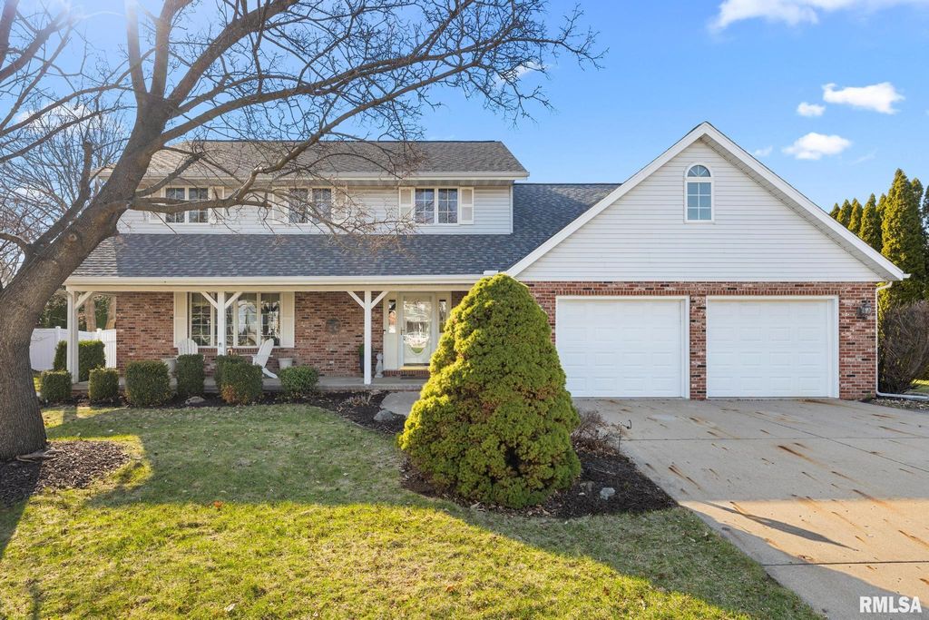 121 WOODCREST Avenue, Morton, IL 61550