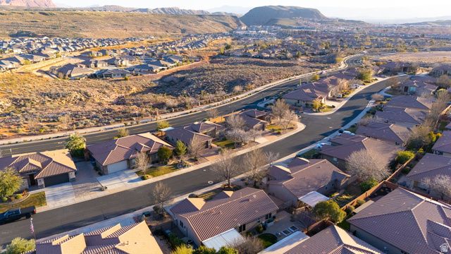 933 N OCOTILLO DR, Washington, UT 84780