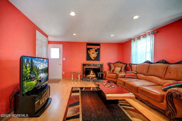 4 Fletcher Drive, Morganville, NJ 07751